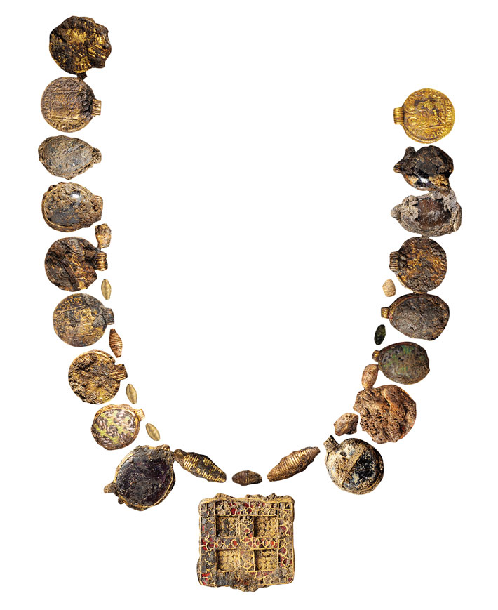 MA23 England Medieval Necklace