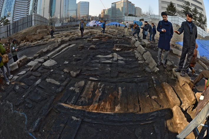Trenches Seoul Joseon Excavation
