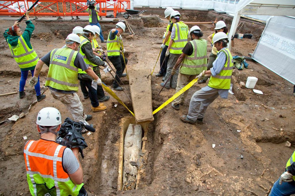 Greyfriars-Excavation-Burial