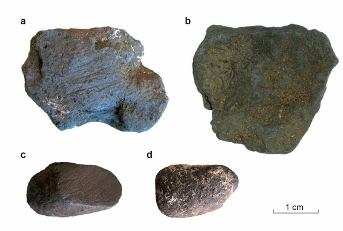 Neanderthal manganese oxides