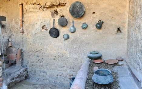 Pompeii kitchen gadgets