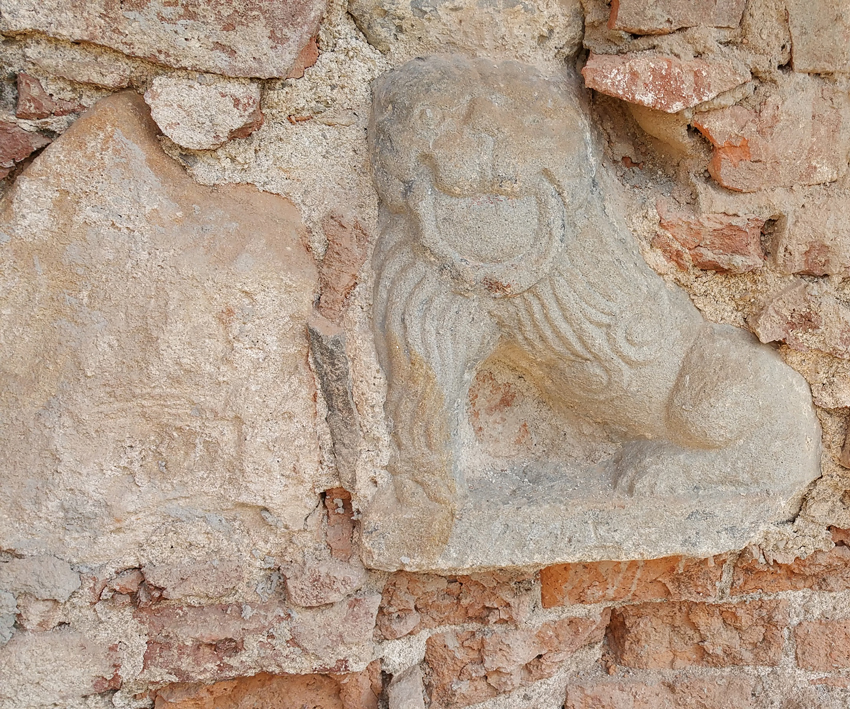 Slovakia lion carving