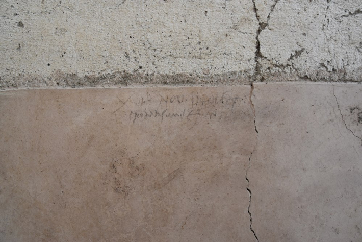 Pompeii graffiti dating