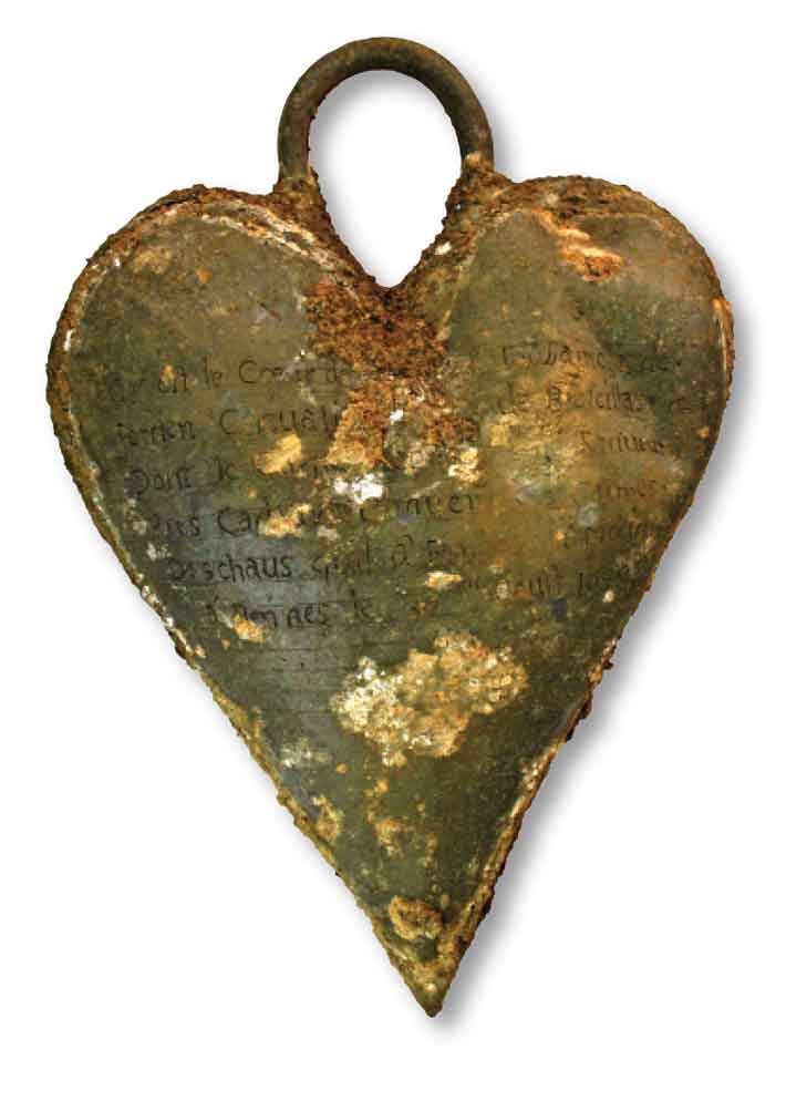 Trenches French Noblewoman Heart Relic