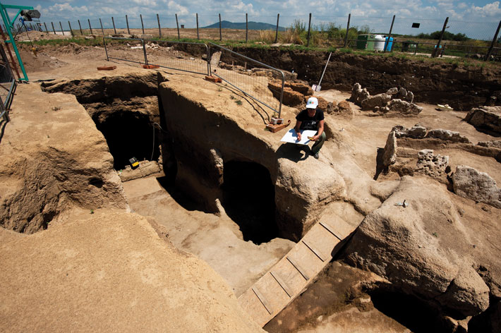Etruscan-Tomb-Necropolis-Excavation
