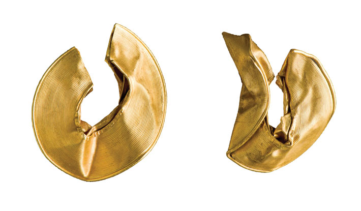 Artifact Wales Gold Lock Rings