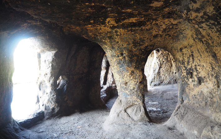 JF22 Digs England Cave Interior