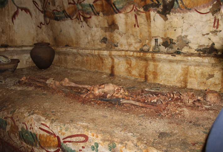 The remains of the deceased were discovered in a tomb in the city of Giugliano in southern Italy dating to between 194 B.C. and A.D. 27. (Giovanni Genova/ Soprintendenza Archeologia, Belle Arti e Paesaggio per l’Area Metropolitana di Napoli/ SABAP Archive)