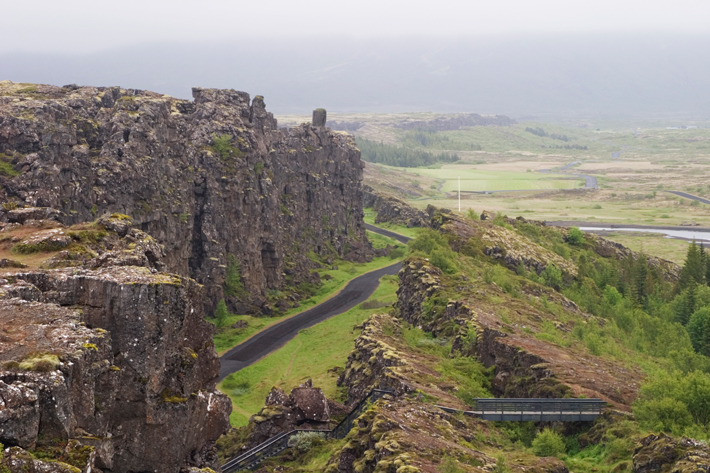 Trenches Iceland Thingvellir