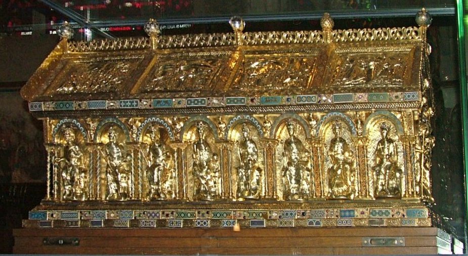 Charlamagne Sarcophagus Aachen