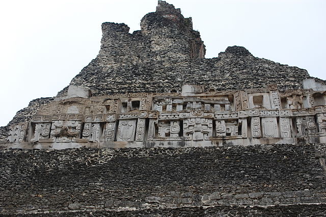 Belize Xuanantunich tomb