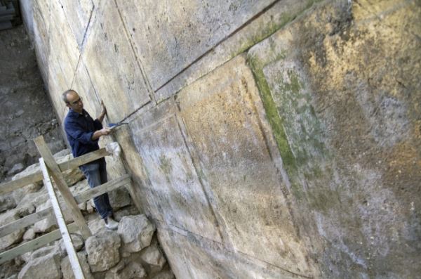 Jerusalem stone courses