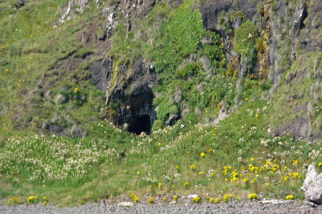 Scotland Eigg cave