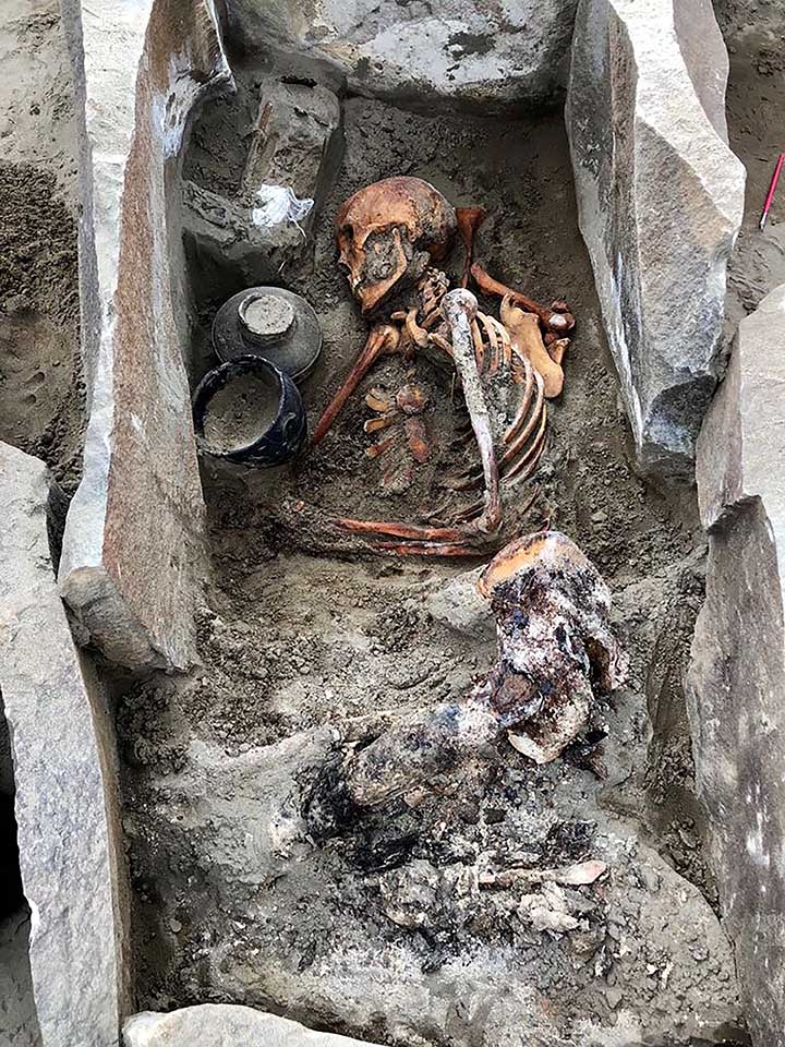 Russia woman grave