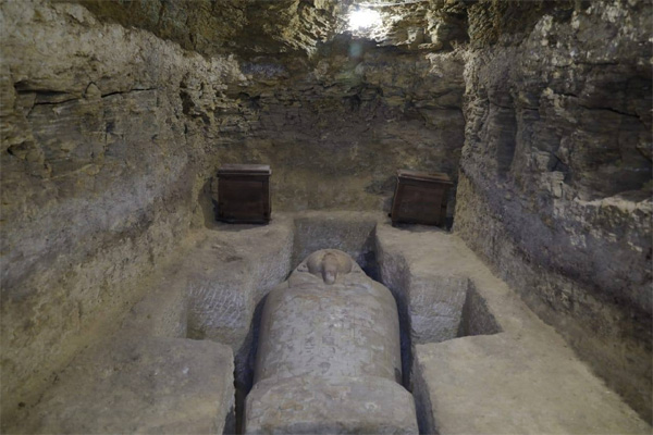Egypt Tomb Priests