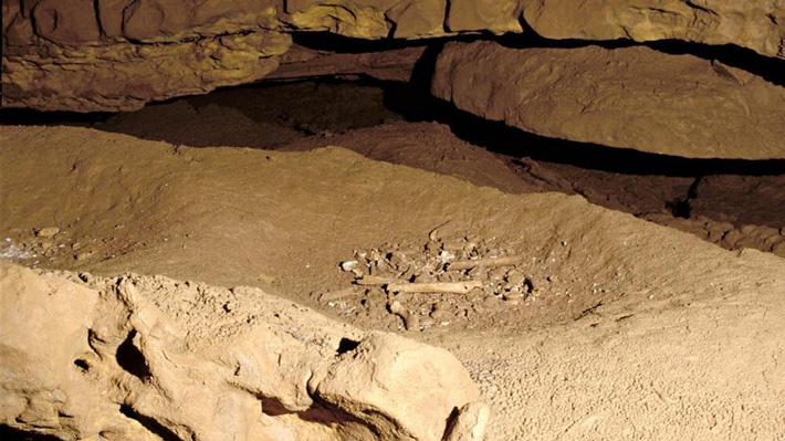 France Cave Burials