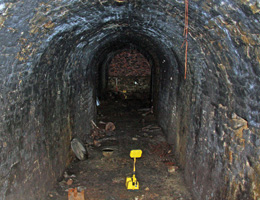 england-butterly-gangroad-railway-tunnel